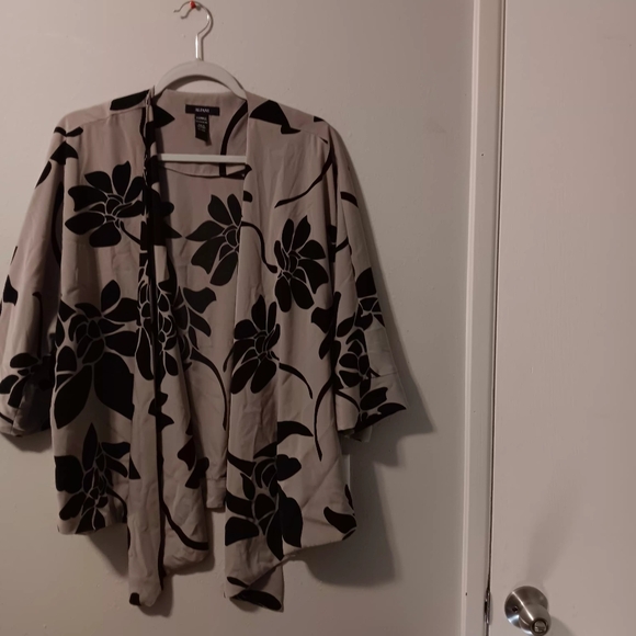 Alfani Beige Cardigan with Black Floral Print - Picture 10 of 11